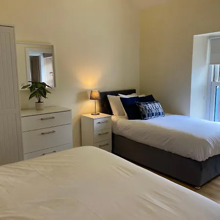 Church View House كيلز