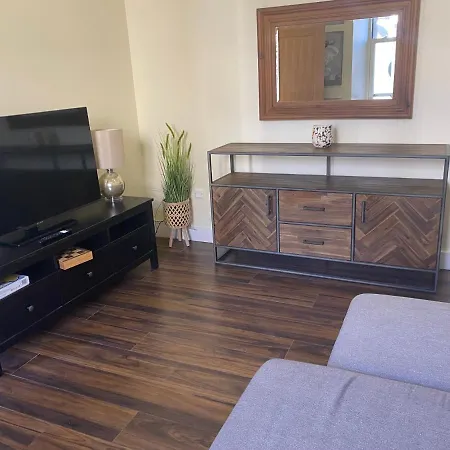 شقة Church View House